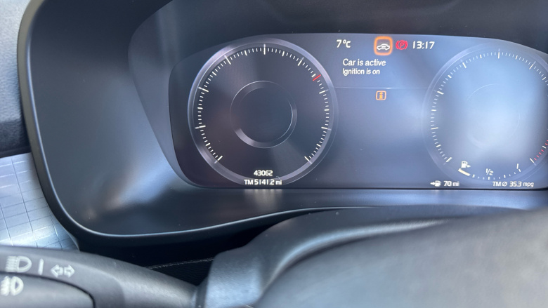 Volvo Xc40 1.5 T3 [163] Momentum 5dr Petrol Estate